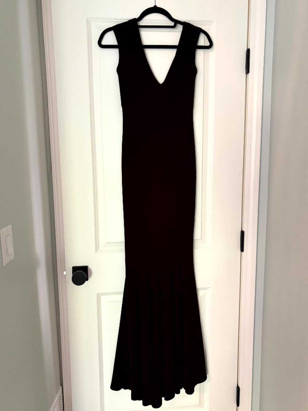 Betsy & Adam Plunge Trumpet Gown Sz 0